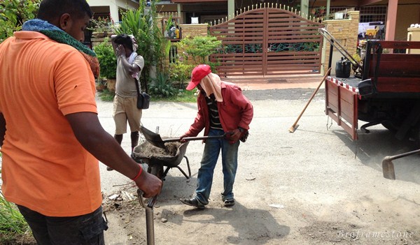 Turap Jalan Depan Rumah