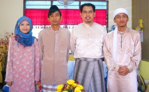 Adik Beradik Bro Framestone