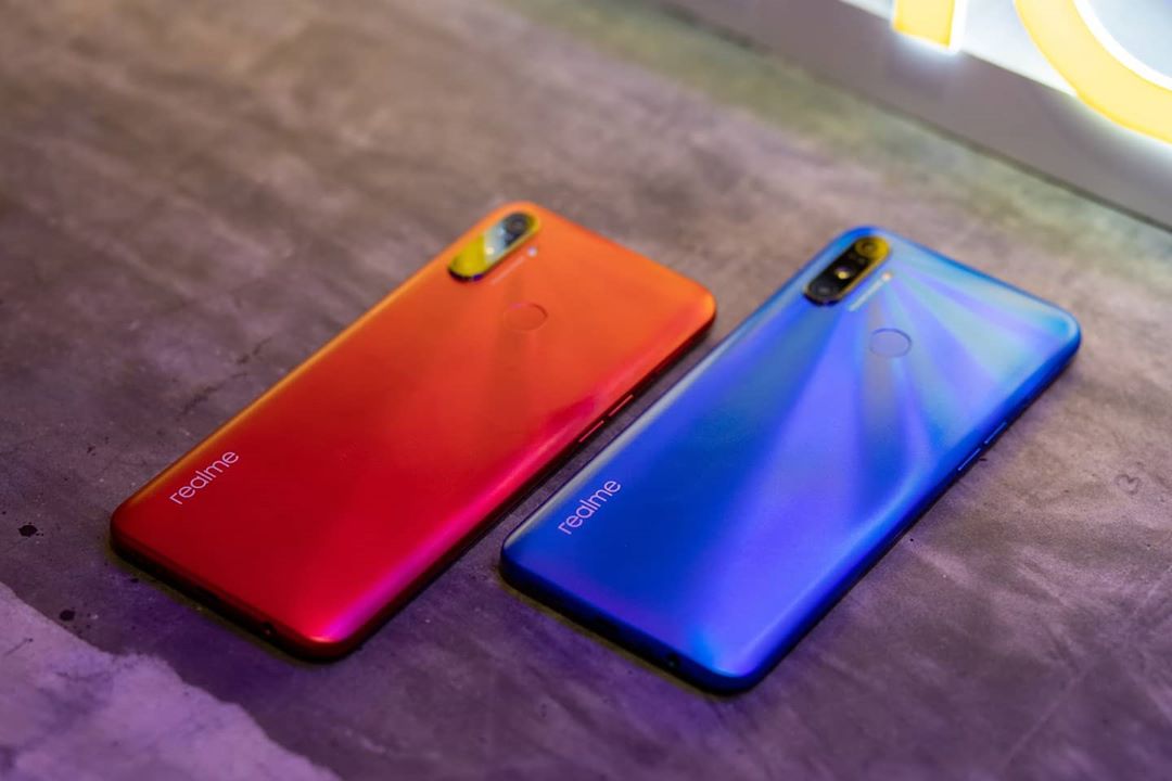 2 Pilihan Warna realme C3 RM499