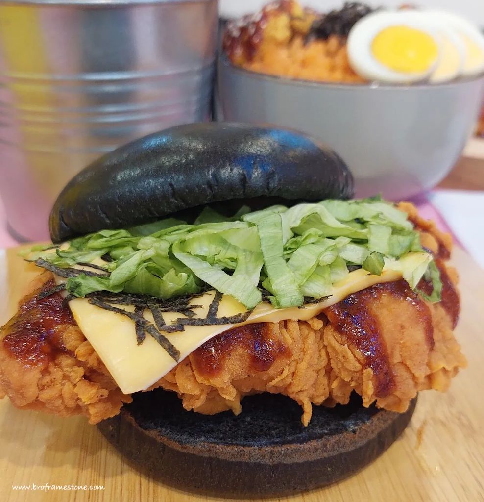 Marrybrown K-Crunch Chicken Burger