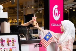 Jerit ‘I Love Malaysia’ dan Nikmati Minuman Percuma di Coolblog