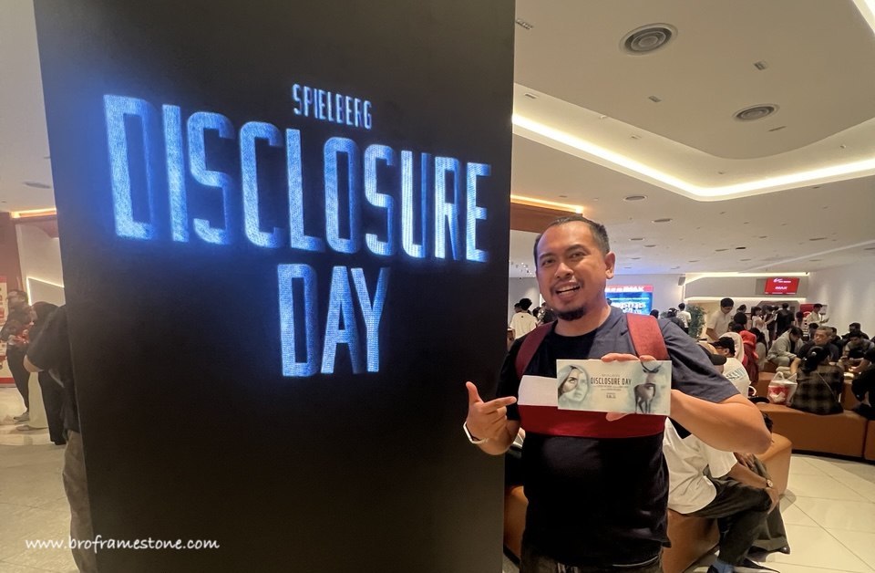 Review Filem Disclosure Day Review Filem Disclosure Day