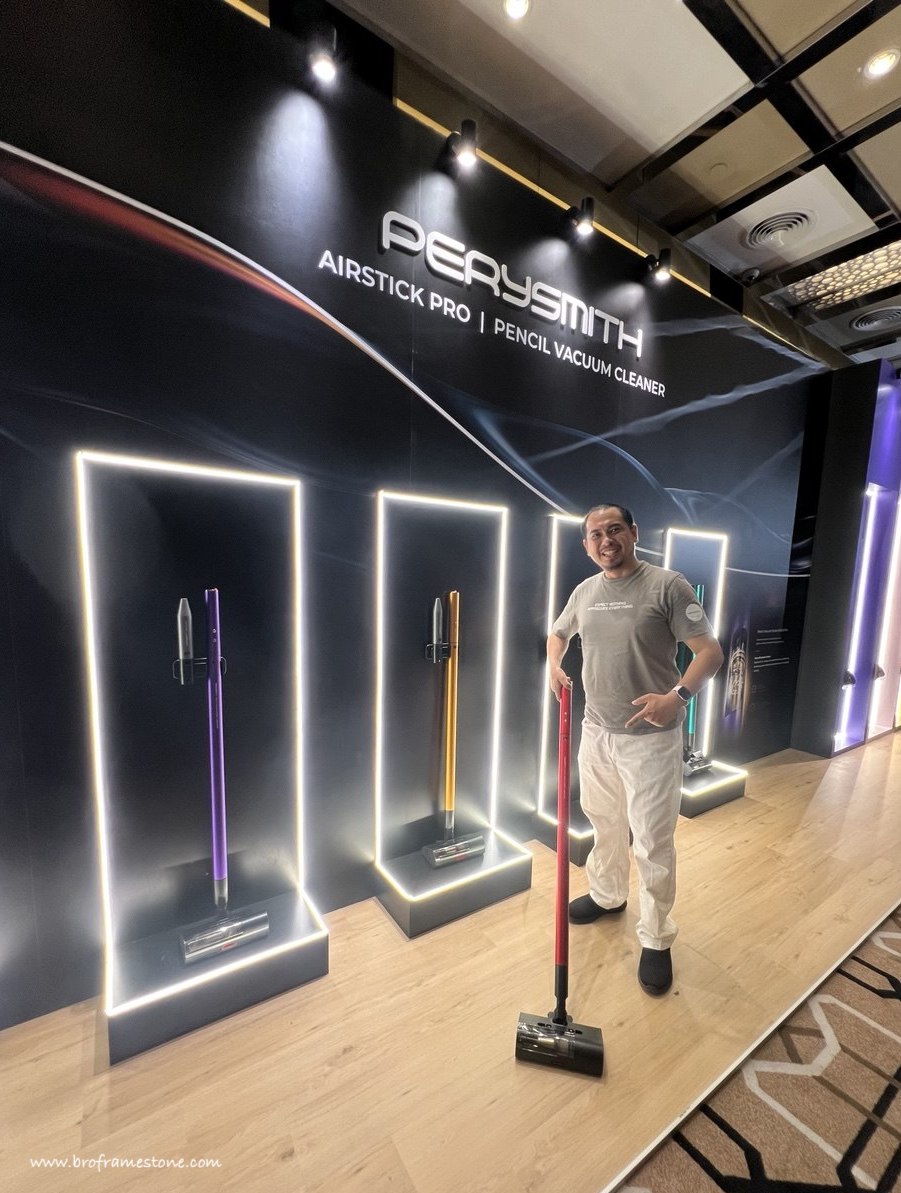 PerySmith Unveils Revolutionary AirStick Pro PerySmith Unveils Revolutionary AirStick Pro