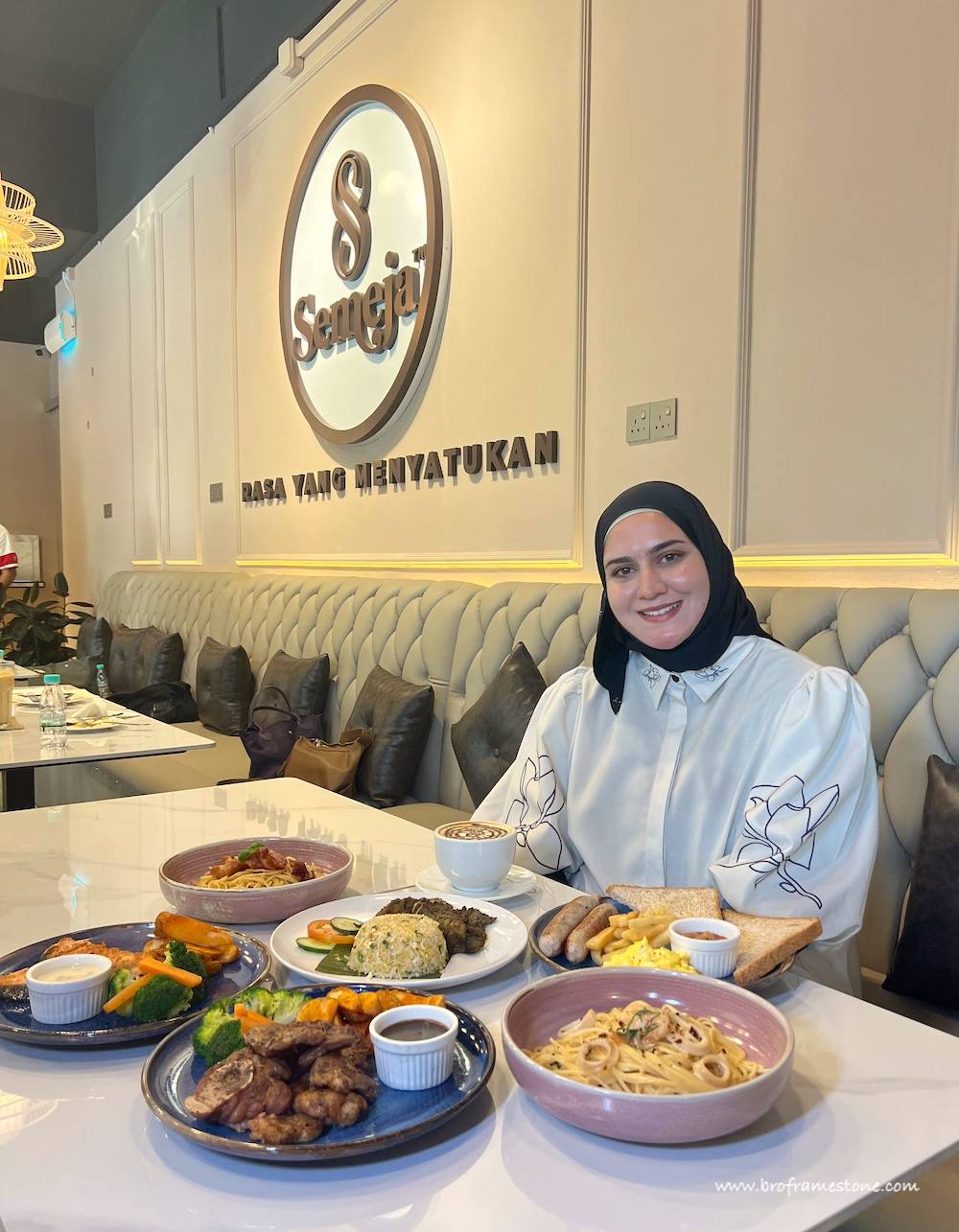 Semeja Cafe Bangi Founded by Puan Khadijah Semeja Cafe Bangi Founded by Puan Khadijah